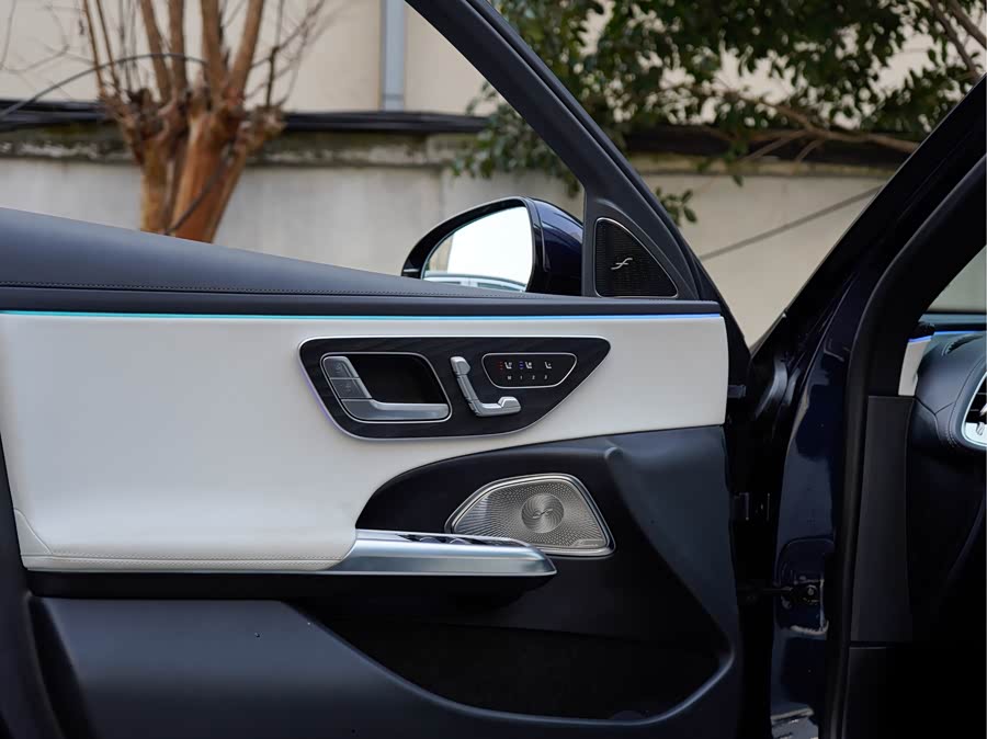 Mercedes-Benz E Class 2023 car image #15