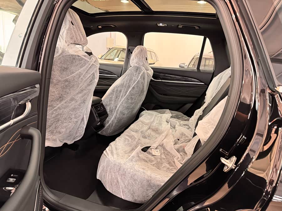 GEELY Monjaro 2025 car image #15