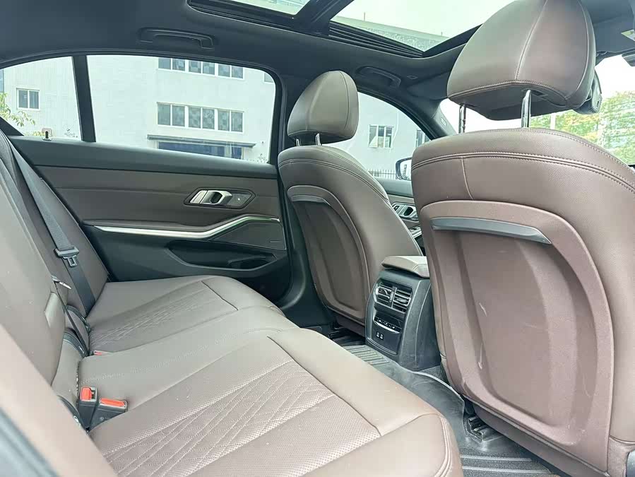 BMW 3 Series 2024 #15 BMW 3 Series 2024 car image #15