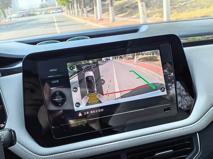 Volkswagen Tharu 2025 immagine di auto #15