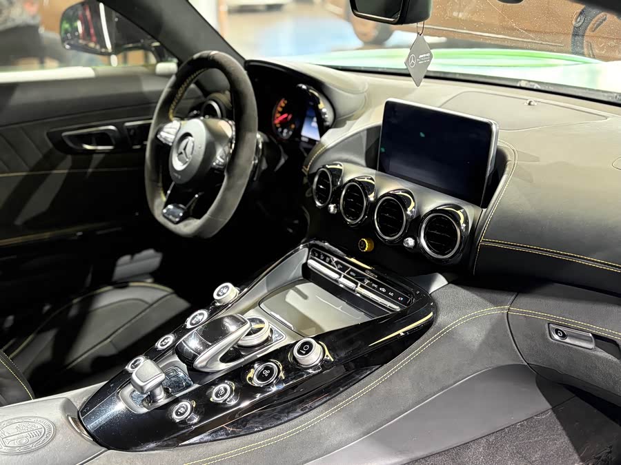 Mercedes-Benz AMG GT 2018 #15 Mercedes-Benz AMG GT 2018 car image #15