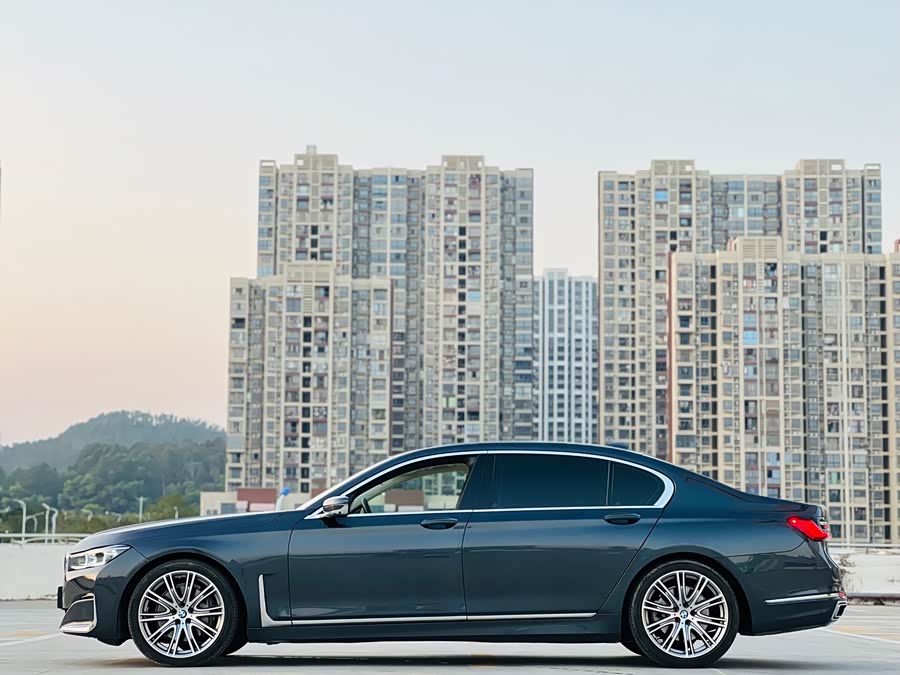 BMW 7 Series 2020 #15 BMW 7 Series 2020 car image #15