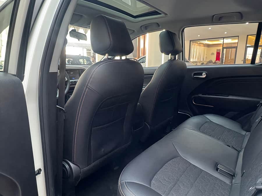 GAC Trumpchi GS3 2018 #15 GAC Trumpchi GS3 2018 car image #15