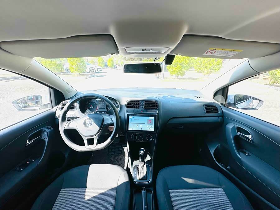 Volkswagen Polo 2018 immagine di auto #15