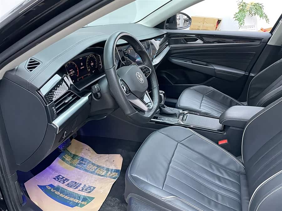 Volkswagen Passat 2023 car image #15