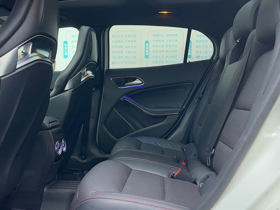 Mercedes-Benz GLA AMG 2016 صورة سيارة #15