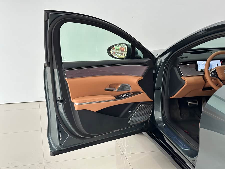 BYD HanL 2025 car image #15