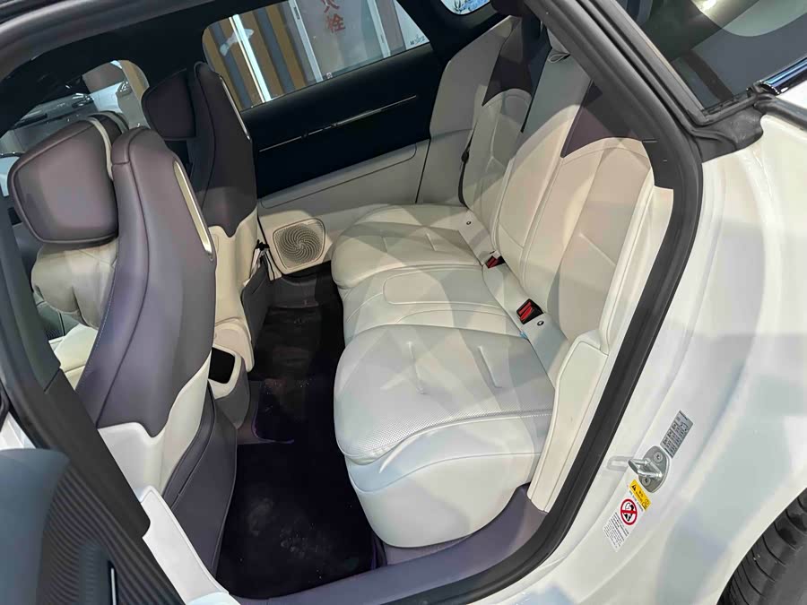 Avatr 12 2025 car image #15