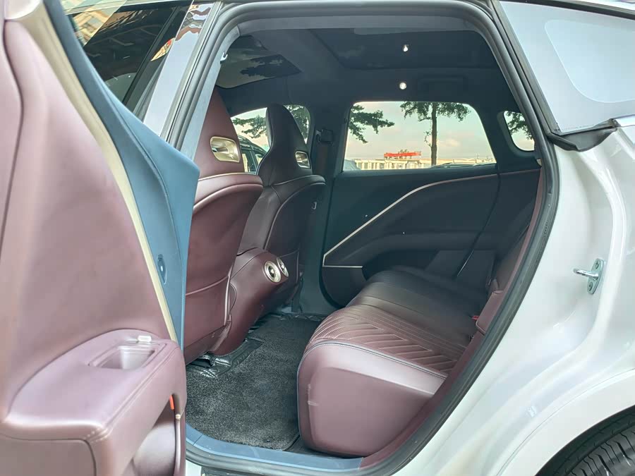 Avatr 11 2024 car image #15