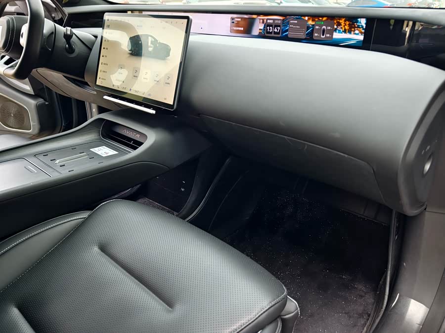 Avatr 12 2024 car image #15