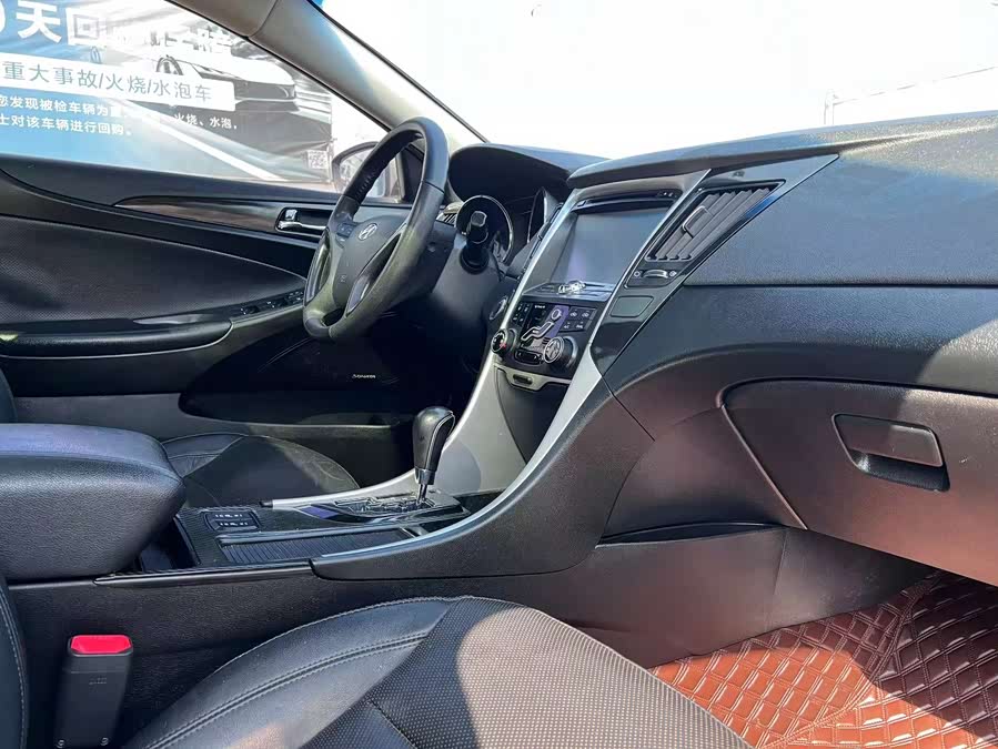 Hyundai Sonata 2012 изображение автомобиля #15