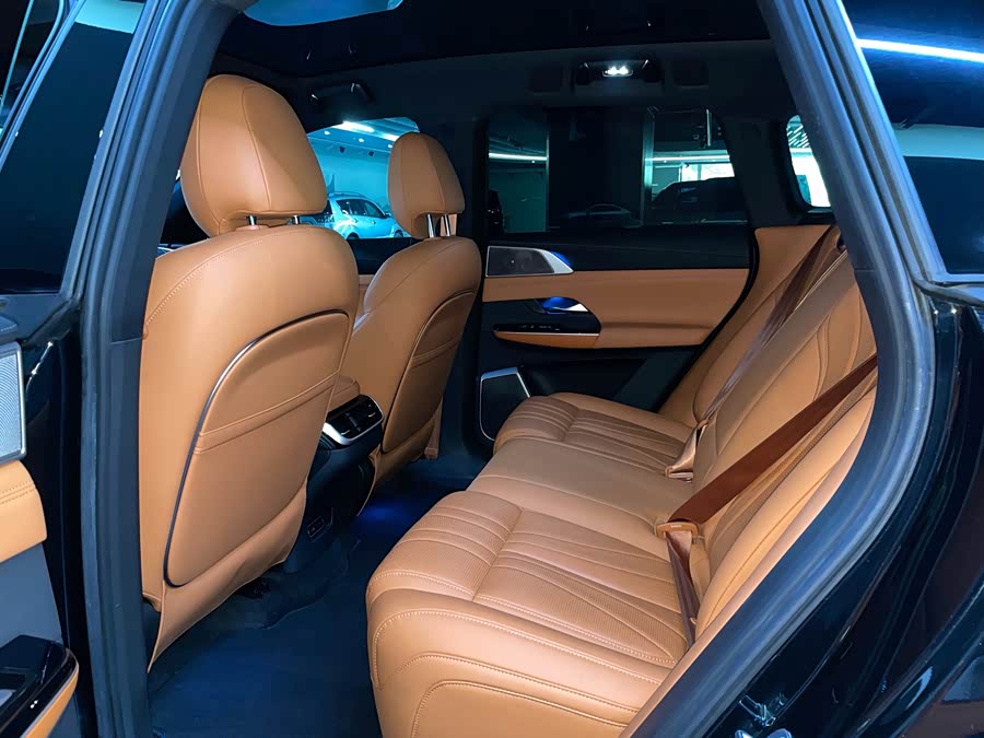 Xpeng G9 2024 car image #15