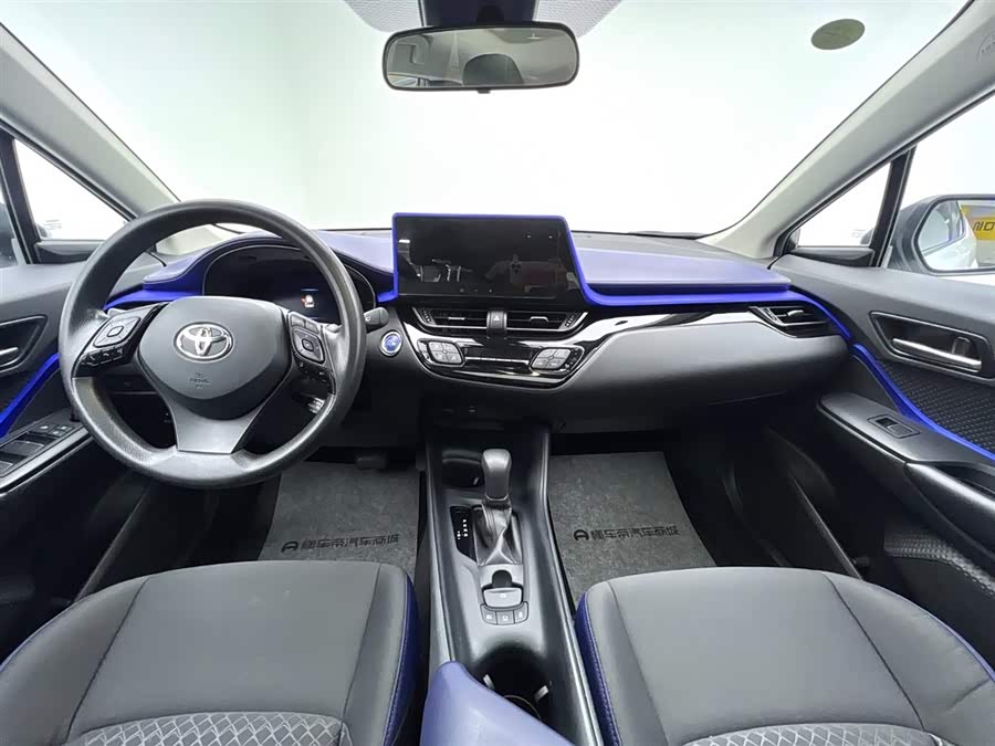 Toyota C-HR 2023 immagine di auto #15