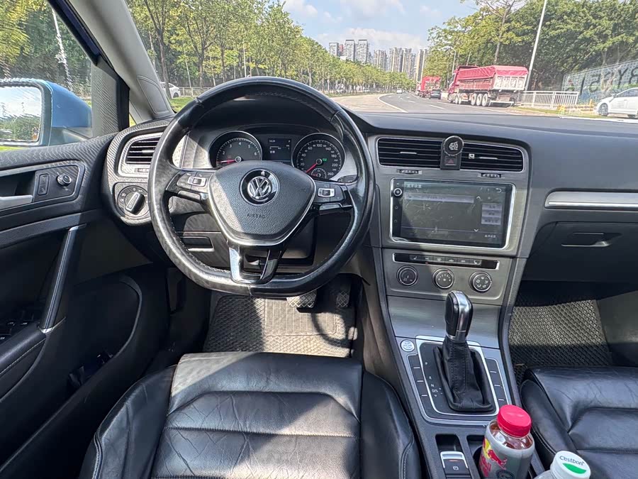 Volkswagen Golf 2016 car image #15