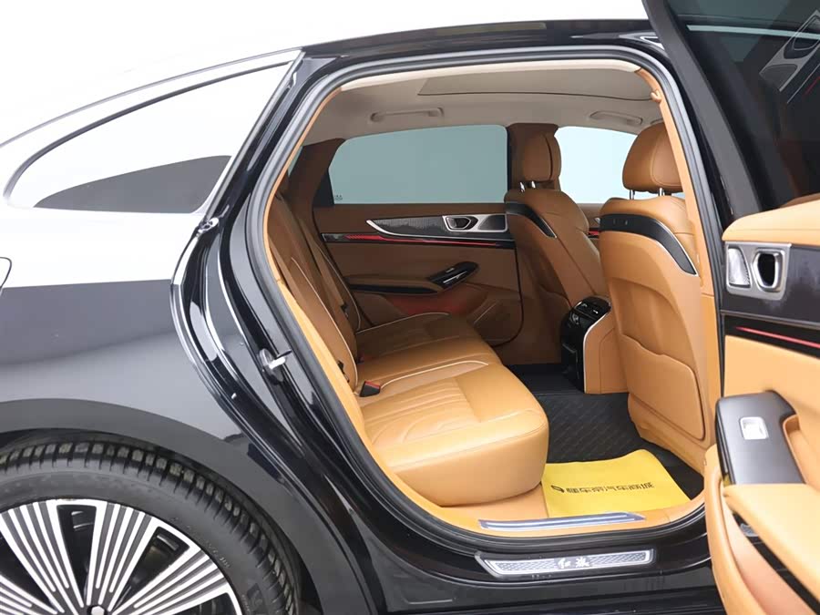 HongQi H9 2025 car image #15