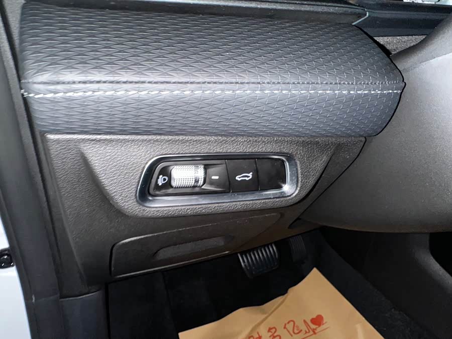 GEELY Binray 2024 #15 GEELY Binray 2024 car image #15