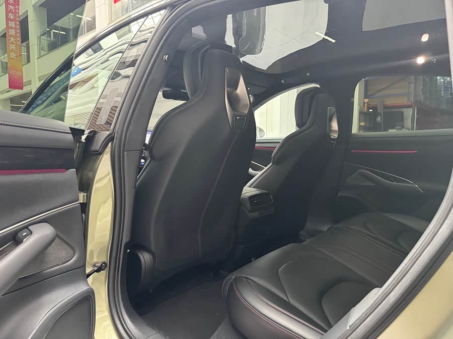 MI SU7 2024 car image #15