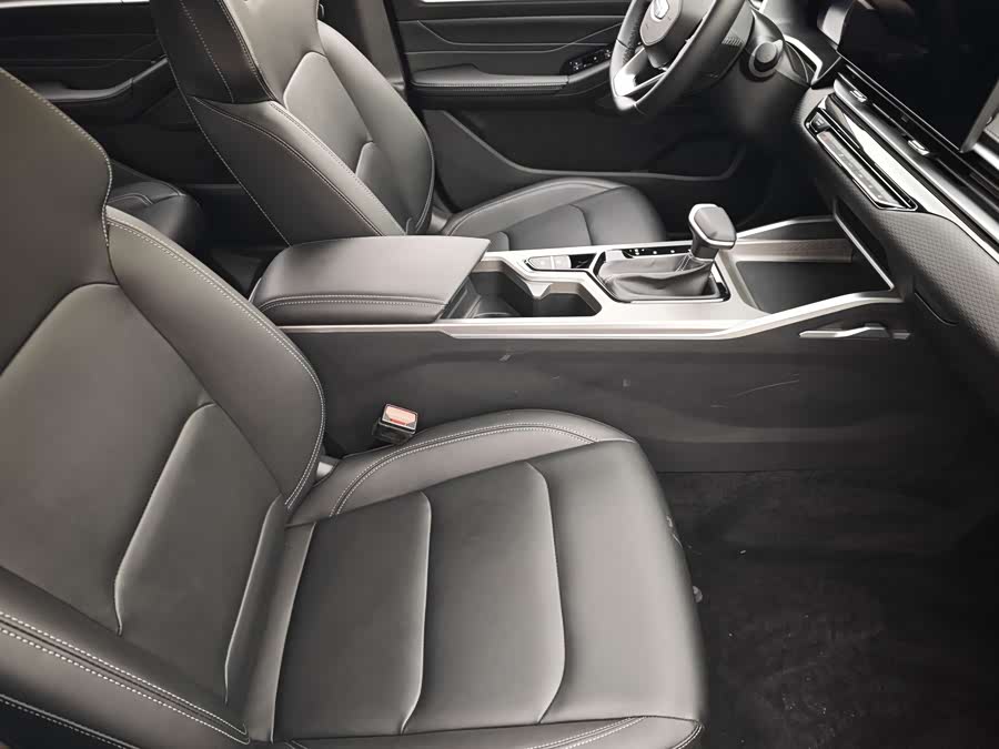 GEELY Emgrand 2024 #15 GEELY Emgrand 2024 car image #15