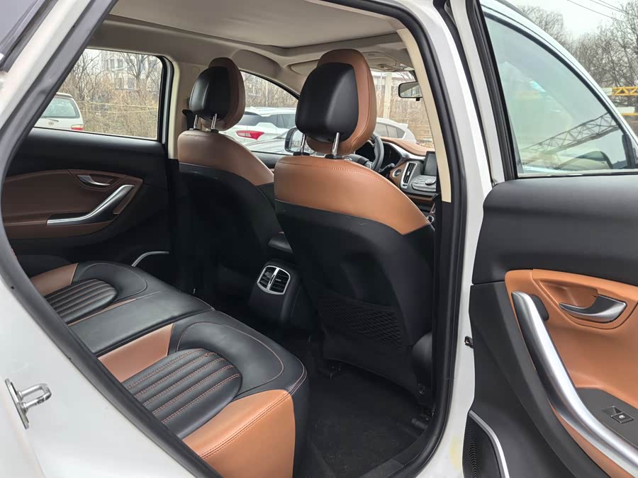 Soueast DX7 2016 car image #15