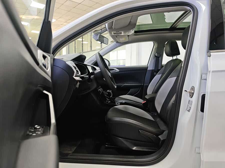 Volkswagen Tacqua 2022 car image #15