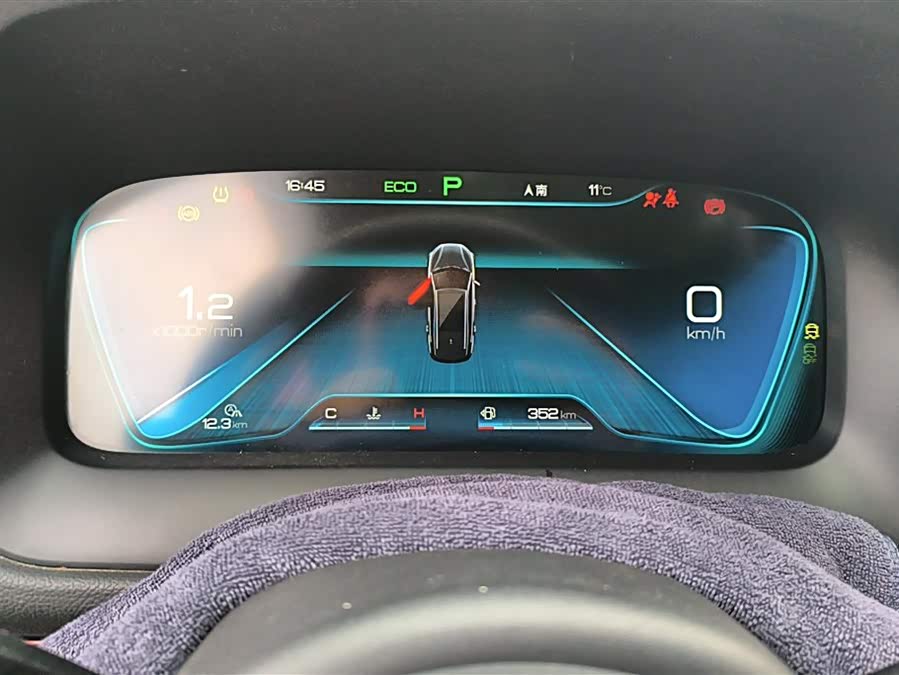 BYD Tang 2018 صورة سيارة #15