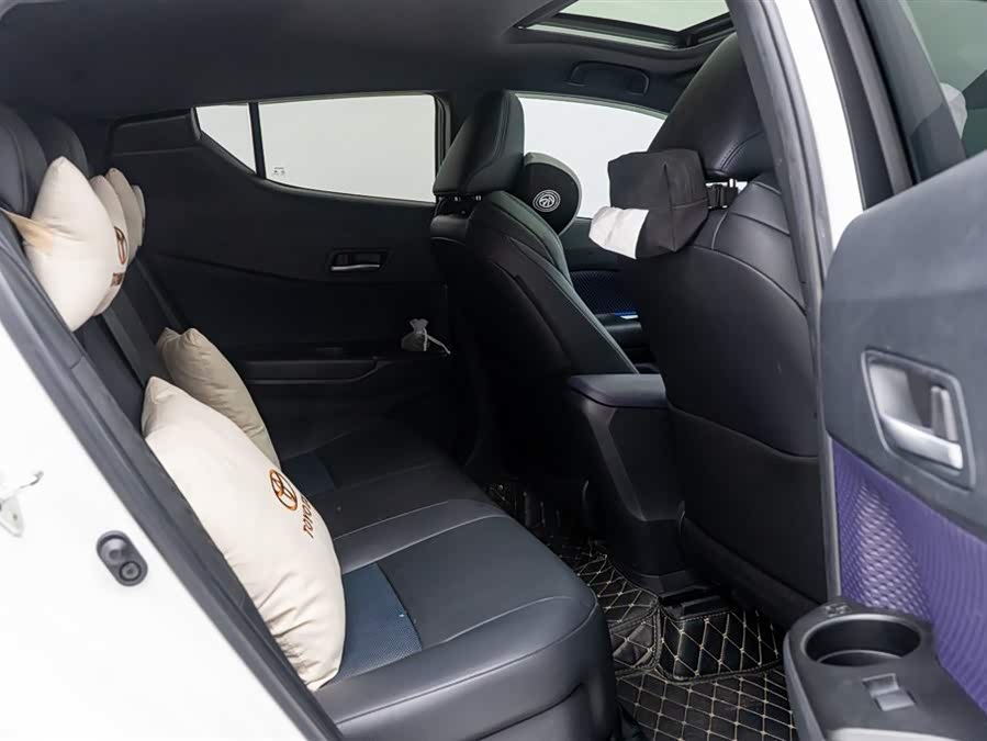 Toyota C-HR 2021 car image #15