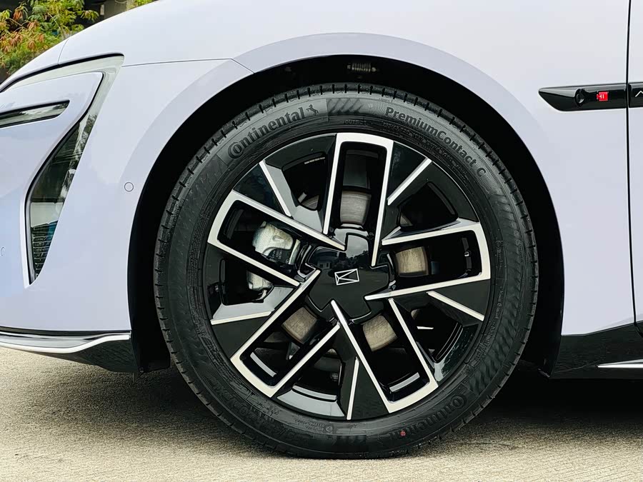 Avatr 06 2025 imagem de carro #15