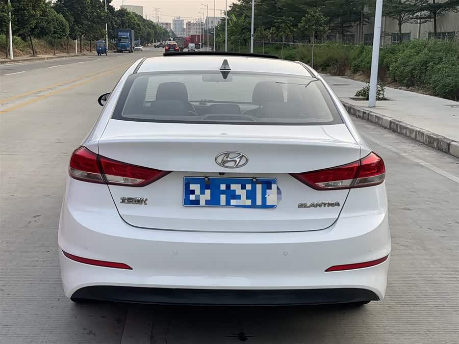 Hyundai Elantra AD 2020 immagine di auto #15
