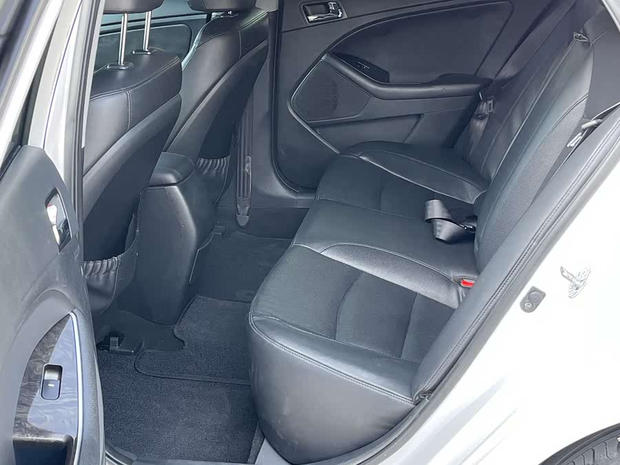 起亚 起亚K5 2015 汽车图片 #15