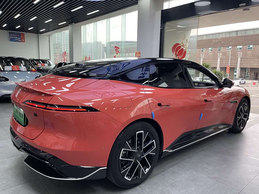 Avatr 06 2025 car image #15