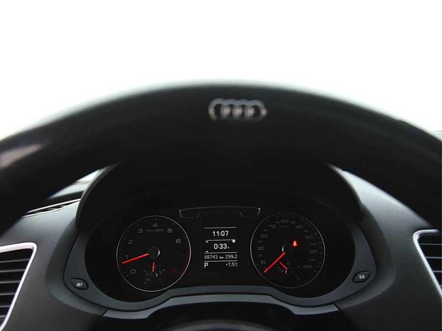 Audi Q3 2018 #15 Audi Q3 2018 car image #15