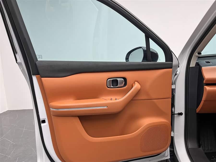 零跑汽车 零跑C16 2025 汽车图片 #15