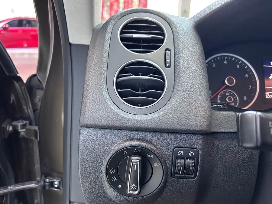 Volkswagen Tiguan 2016 #15 Volkswagen Tiguan 2016 car image #15