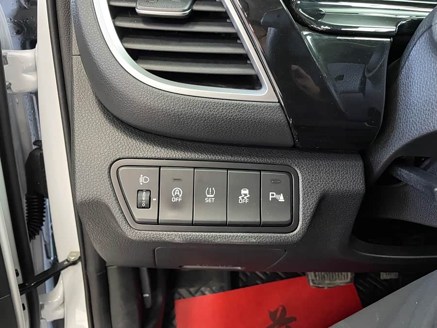 Kia Seltos 2023 imagen de coche #15