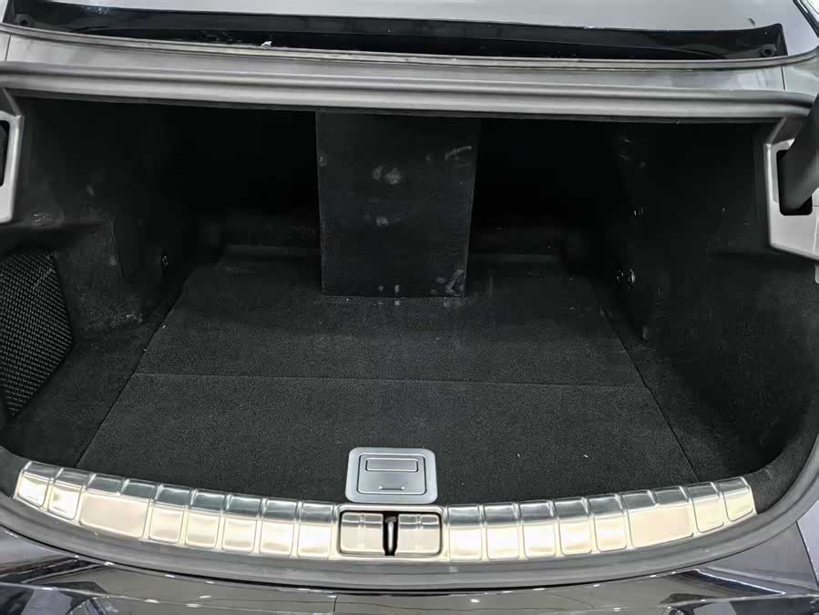 Denza Z9 2024 car image #15