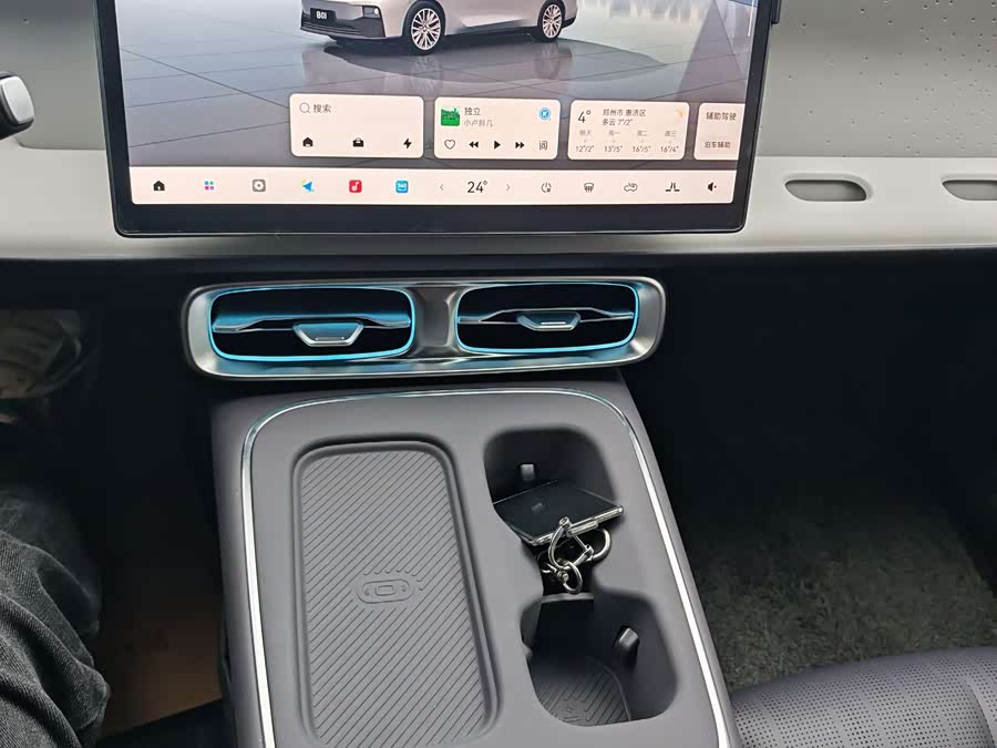 零跑汽车 零跑B01 2025 汽车图片 #15