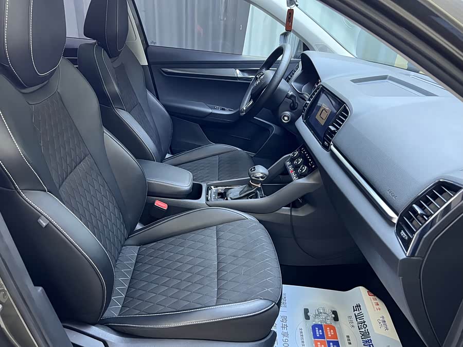 Skoda Karoq 2019 car image #15