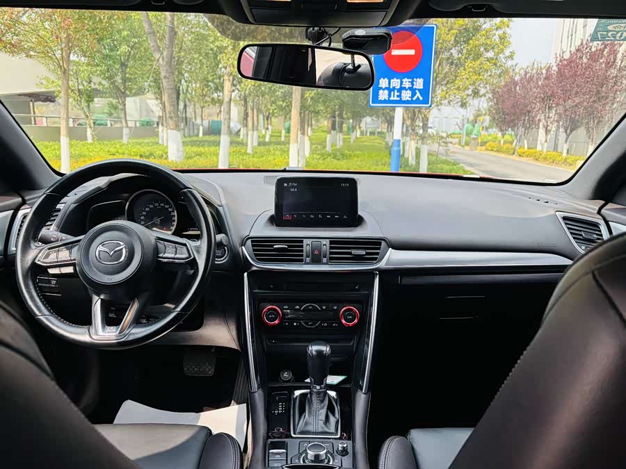 Mazda CX-4 2019 immagine di auto #15