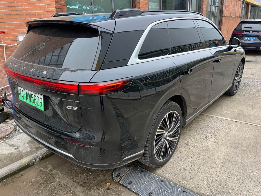Xpeng G9 2024 car image #15