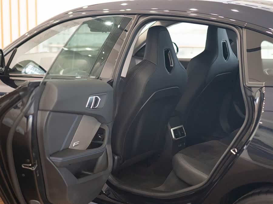 BMW 2 Series 2026 car image #15