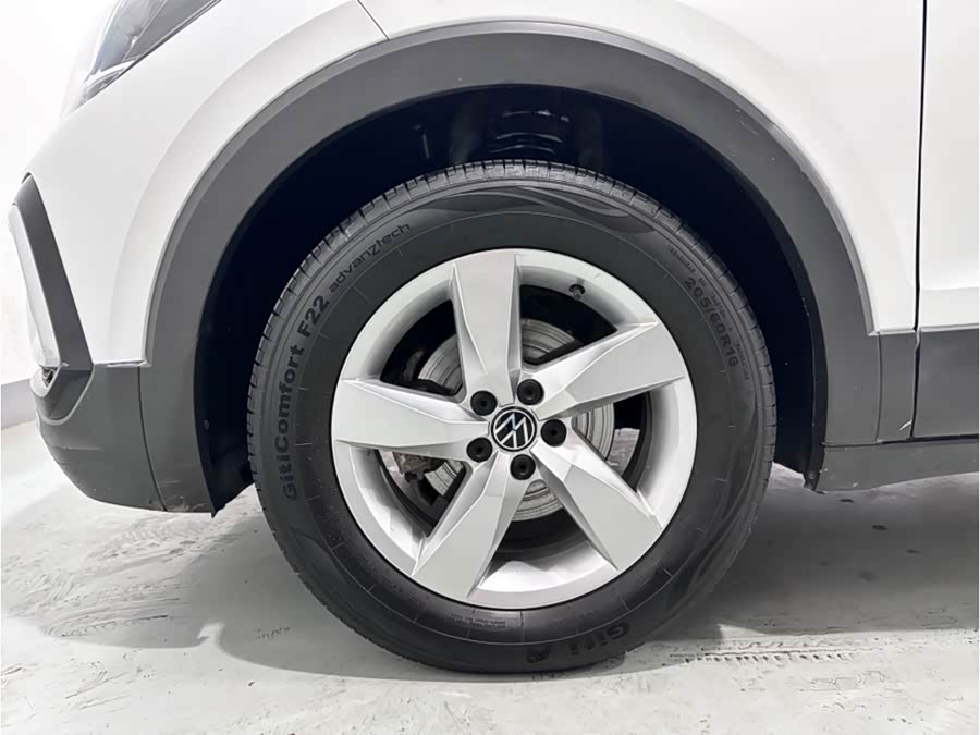 Volkswagen T-Cross 2023 car image #15