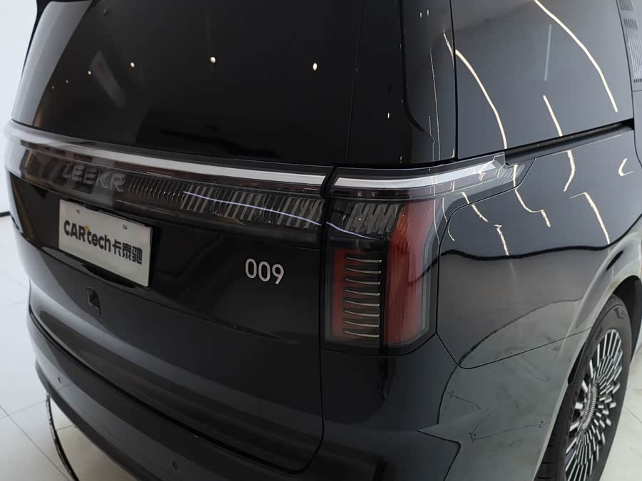 极氪 极氪009 2025 汽车图片 #15