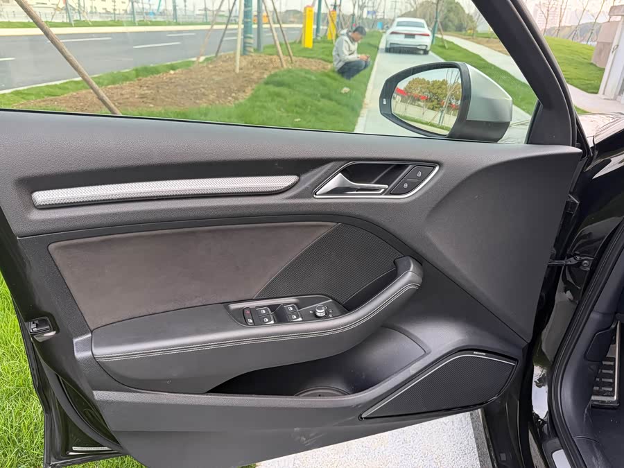 Audi RS 3 2019 imagem de carro #15