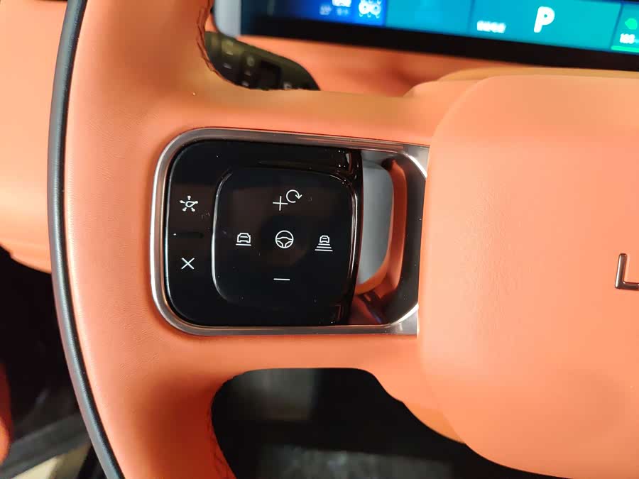 Lynk & Co 900 2025 car image #15