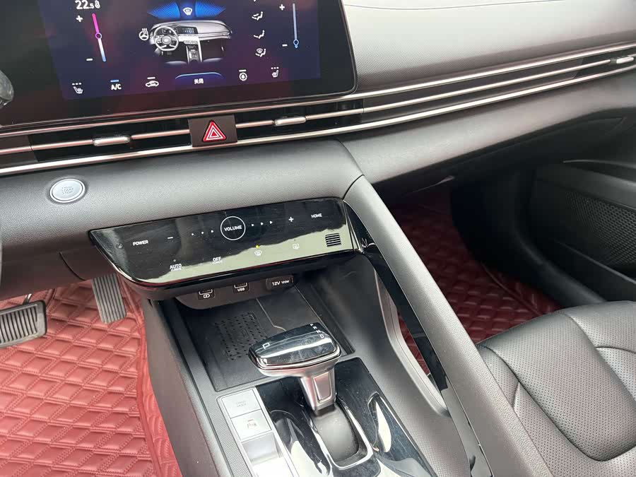 Hyundai Elantra 2021 immagine di auto #15