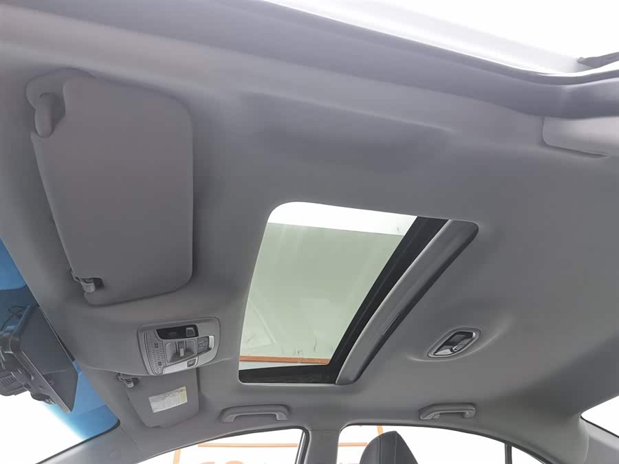 GEELY Emgrand 2019 car image #15