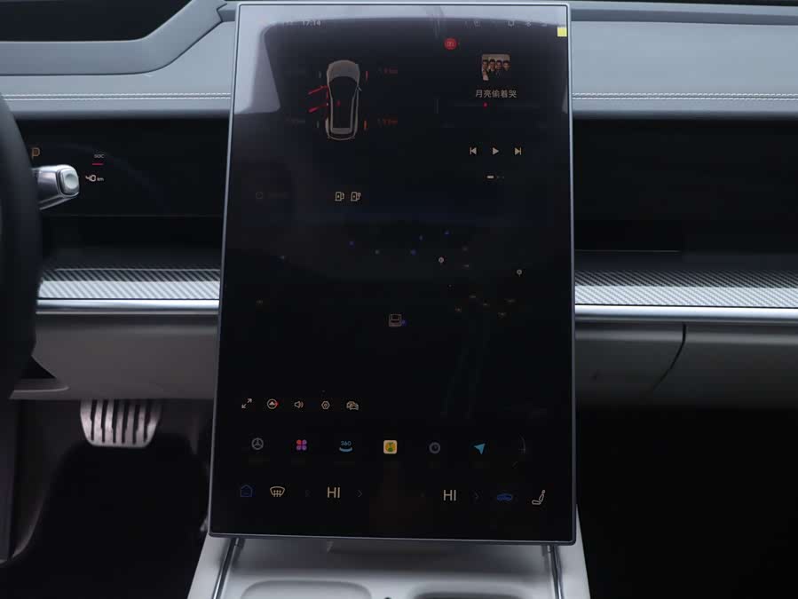 哪吒汽车 哪吒S猎装 2025 汽车图片 #15