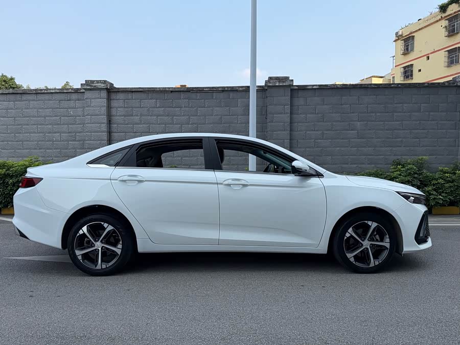 GEELY Emgrand L 2021 صورة سيارة #15