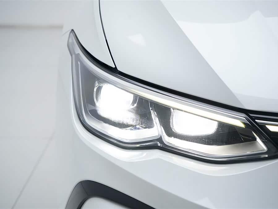 Volkswagen Golf 2022 car image #15