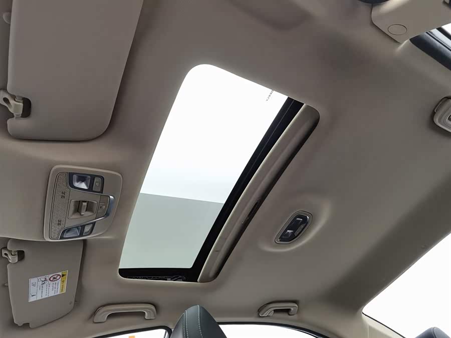 GEELY Emgrand 2018 car image #15
